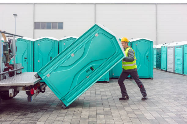 Best Portable restroom trailer rental  in Blossom, TX